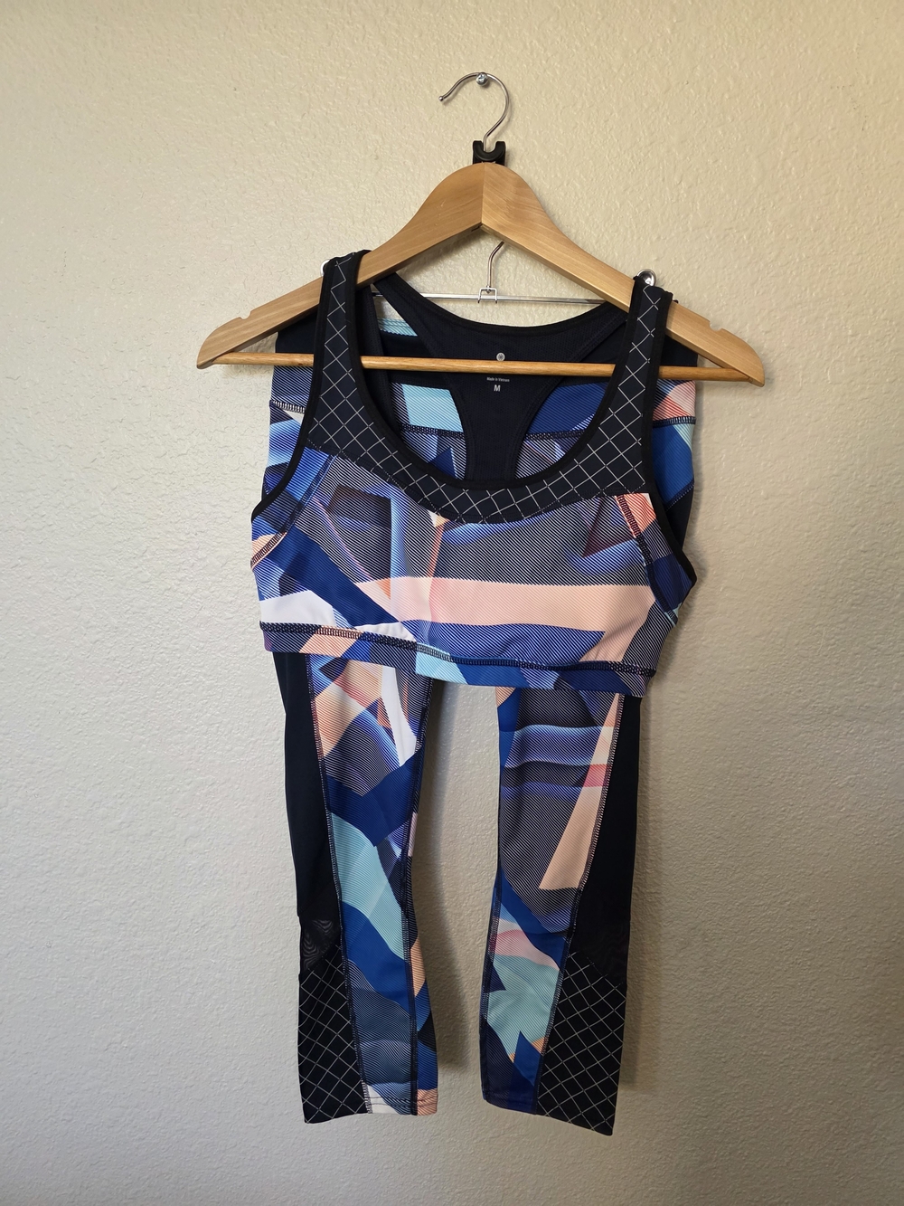 Athleta Triple Dare Bra/Capri, Electric Geo